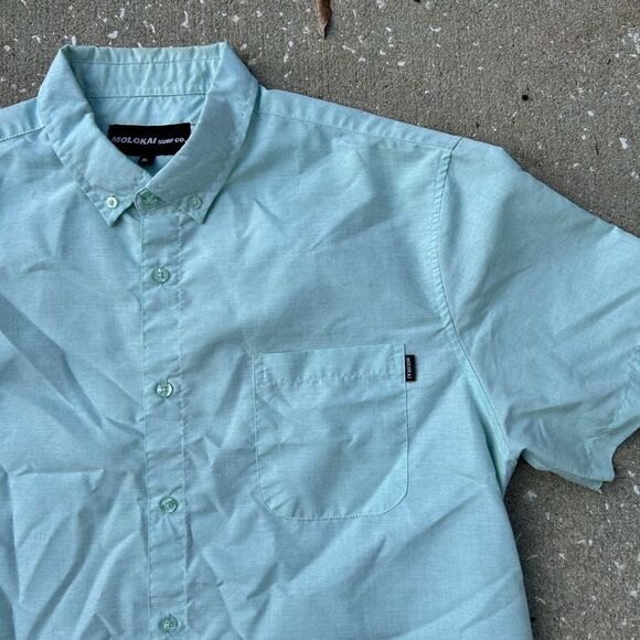 Molokai Surf Co Light Blue Short Sleeve Button Down Men’s Shirt - Picture 3 of 6